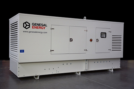 Foto Grupo electrógeno Genesal Energy, bitensión y bifrecuencia: adaptado para energía de emergencia y banco de pruebas con dos alimentaciones independientes.
